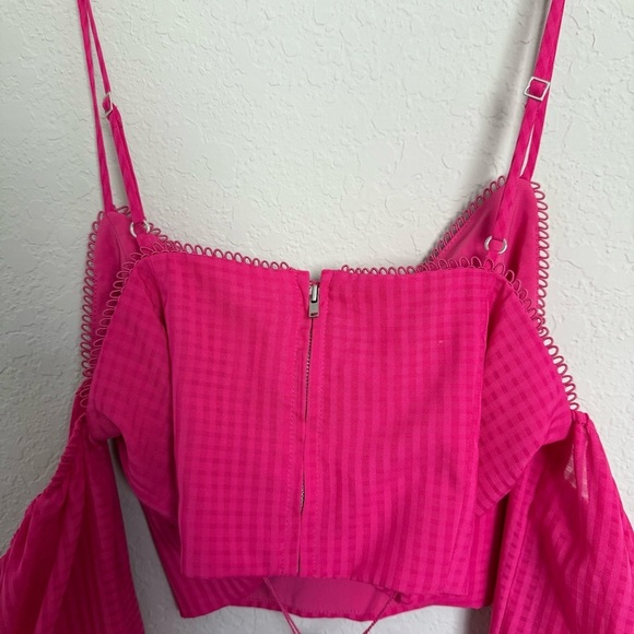 REVOLVE NBD Pink Off Shoulder Crop Top Size M Party Night Out Date Baddie Trendy - Picture 6 of 9